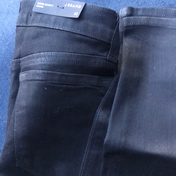 NWT J Brand Black 901 Low Rise Coated Stealth Jeans size 26 or 29 - Picture 4 of 9